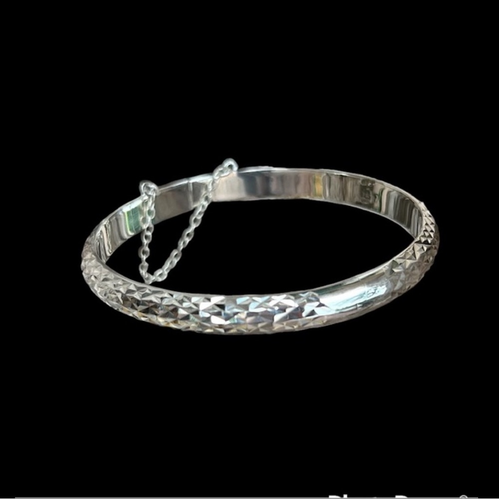 Sterling Silver Diamond Cut Bangle Bracelet - Picture 7 of 14